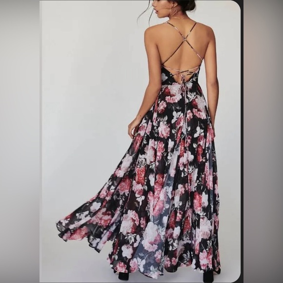 Fame and Partners Khoo full length tie back maxi dress in size 0 - Picture 7 of 8